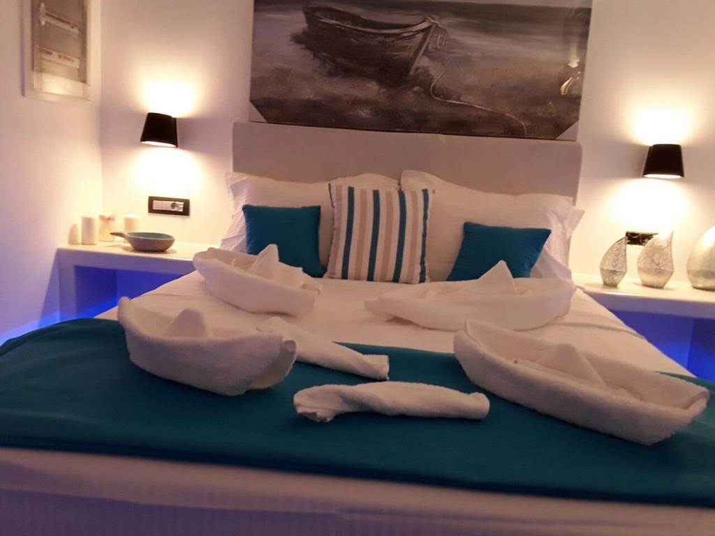 Santoxenia Luxury Villa Kamári Esterno foto